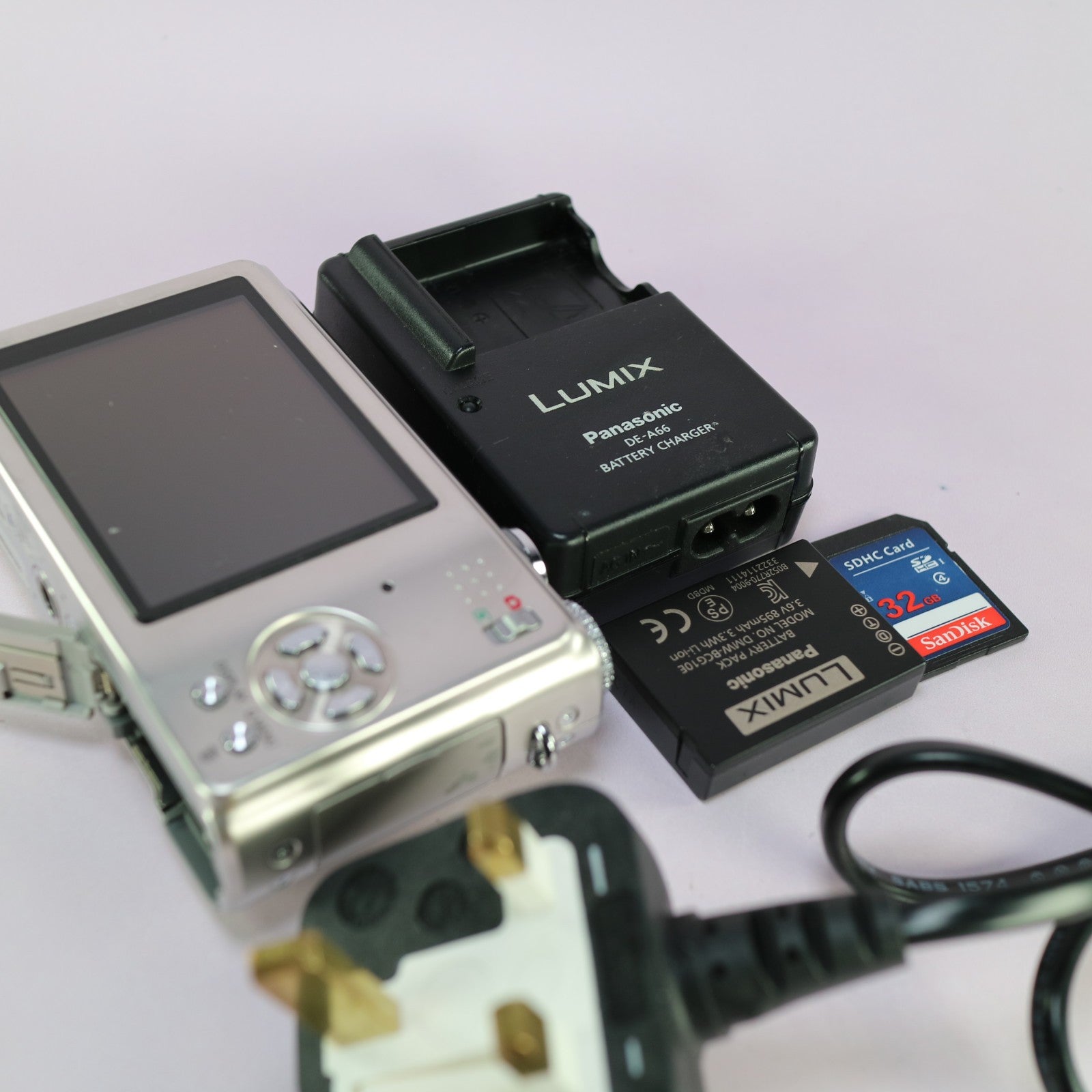 Panasonic Digital Camera Lumix DMC-TZ6 10.1MP Silver Tested Full Working Set