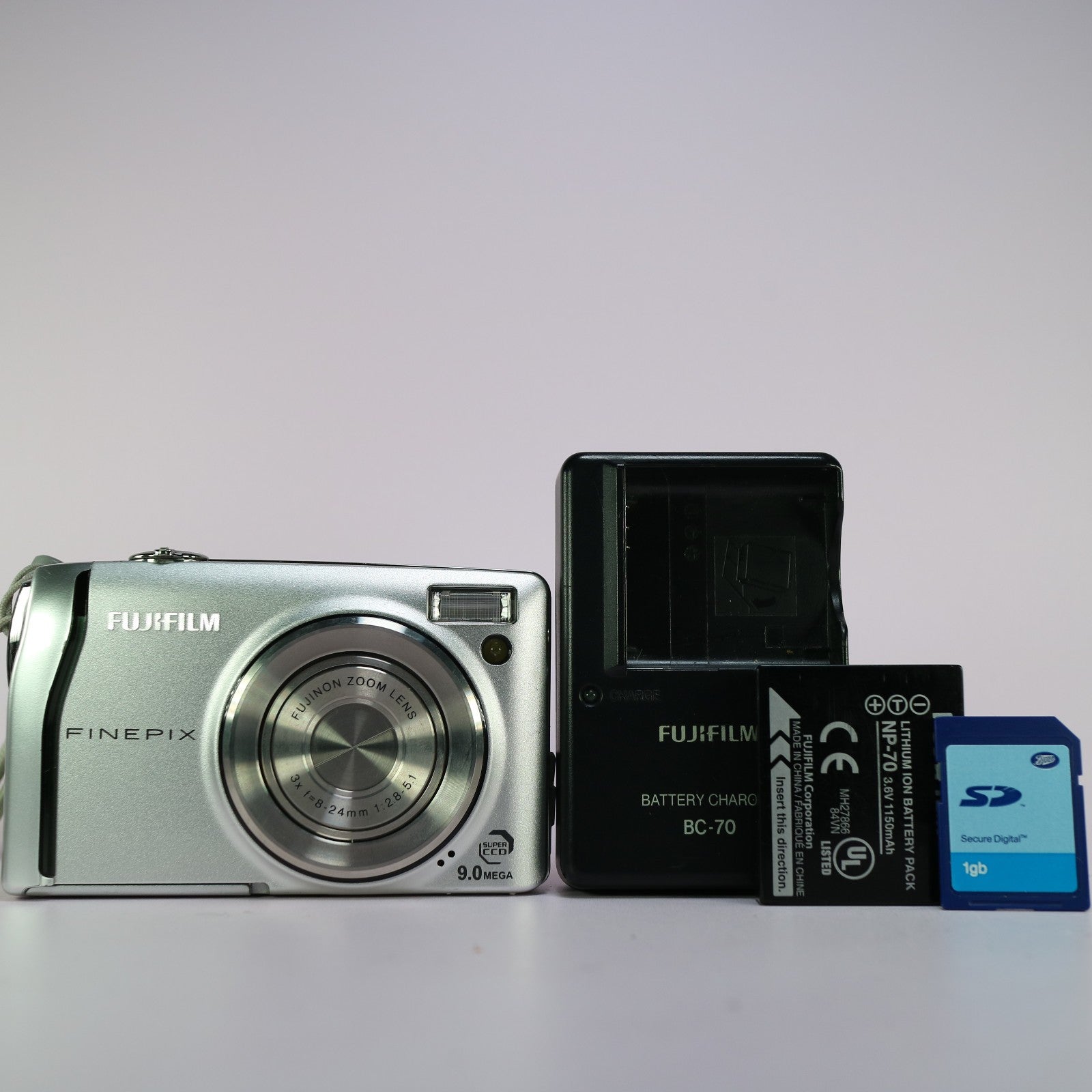 Fujifilm Digital Camera FinePix F47fd 8.3MP Silver Tested Full Working Set