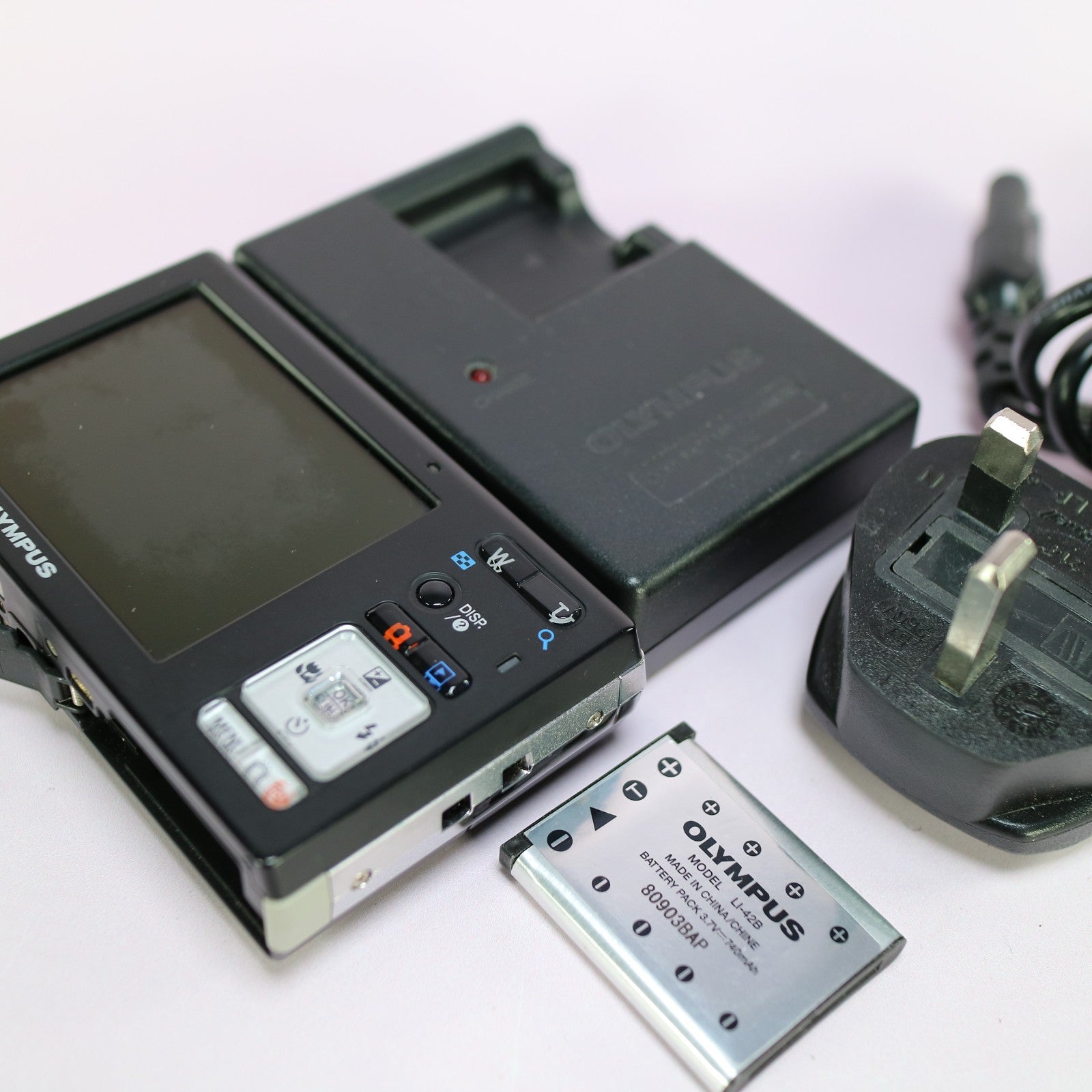 Olympus Digital Camera X-915 12.0MP Black Tested Full Set