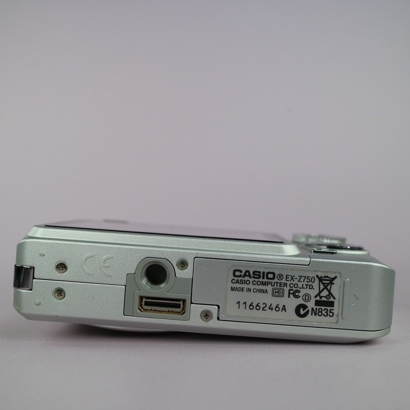 Casio Digital Camera Exilim EX-Z750 7.2MP Silver Tested Full Working Set