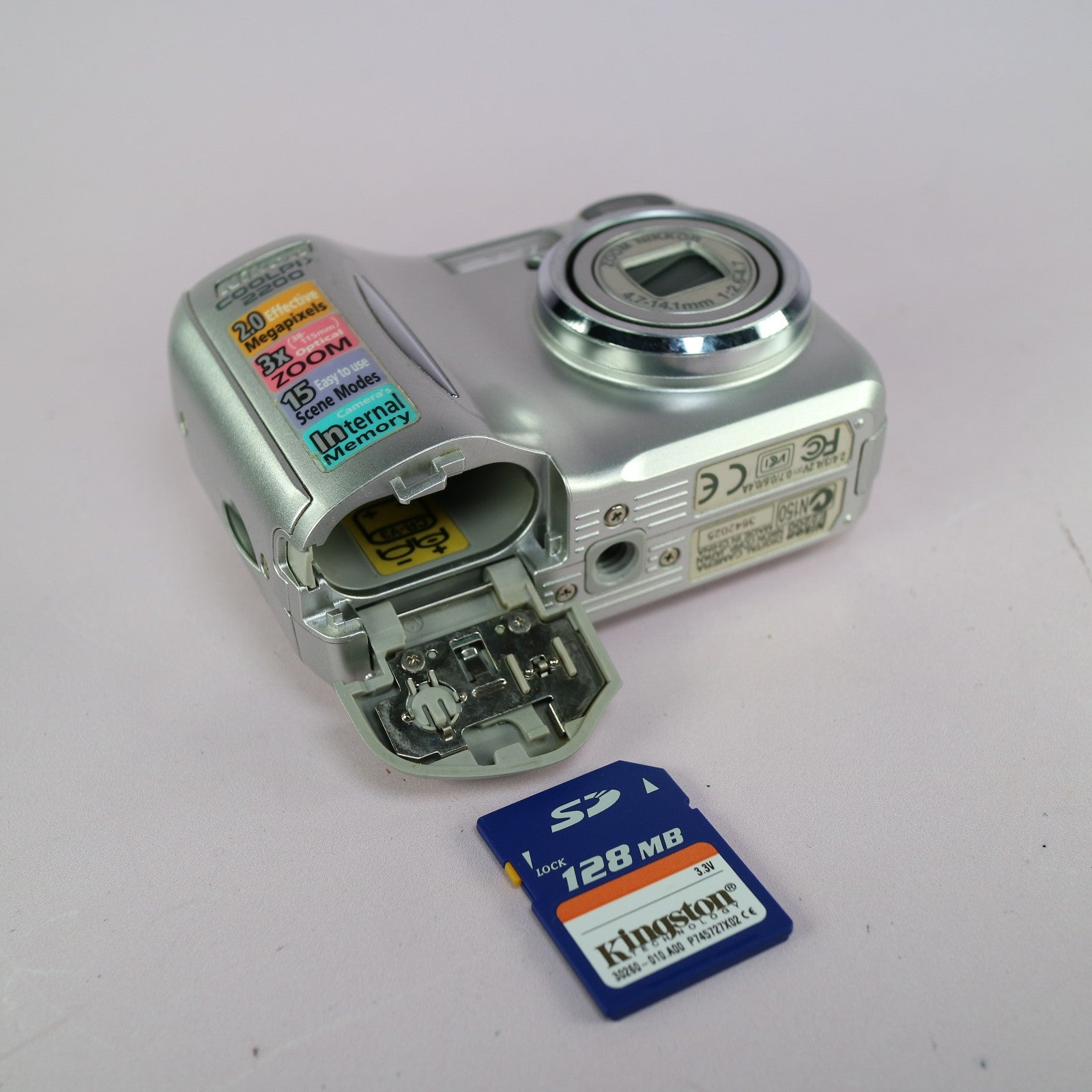 Nikon Digital Camera Coolpix 2200 2.0MP Silver Tested