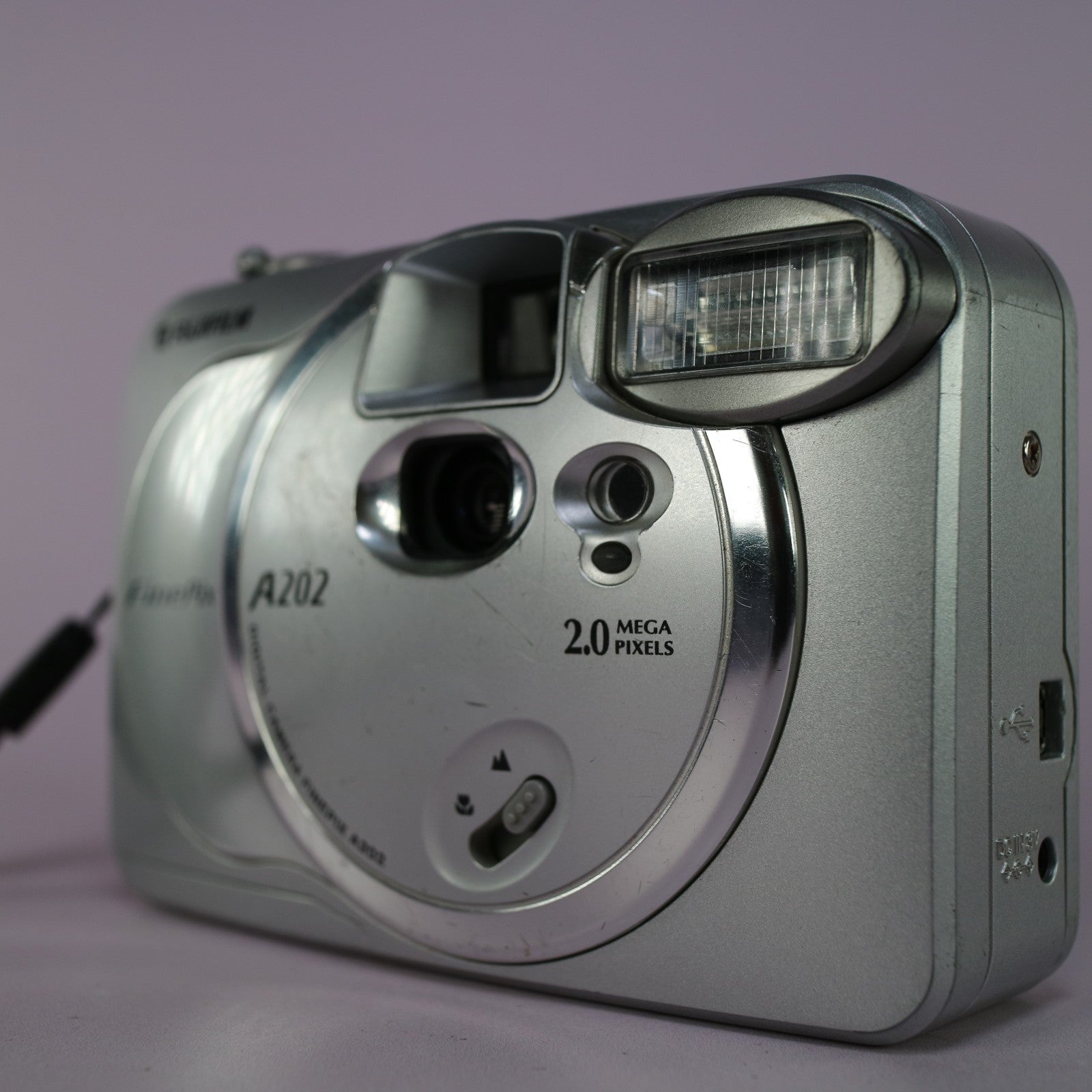 Fujifilm FinePix A202 2.0MP Compact Digital Camera Silver Tested