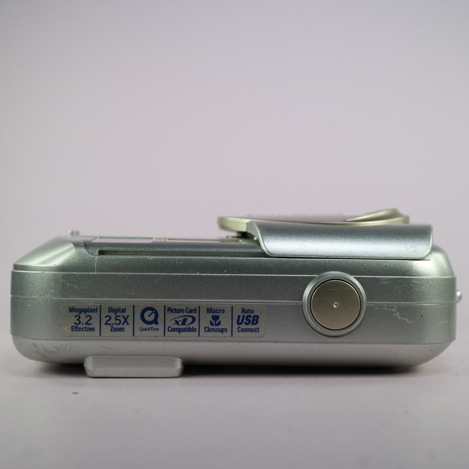Olympus Camedia C-160 Zoom 2.0MP Compact Digital Camera Silver Tested