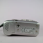 Fujifilm Digital Camera FinePix 4700 Zoom 2.4MP Silver Tested w/ Smartmedia Card