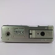 Canon Digital Camera IXUS 300 2.1MP Silver Tested Full Working Set