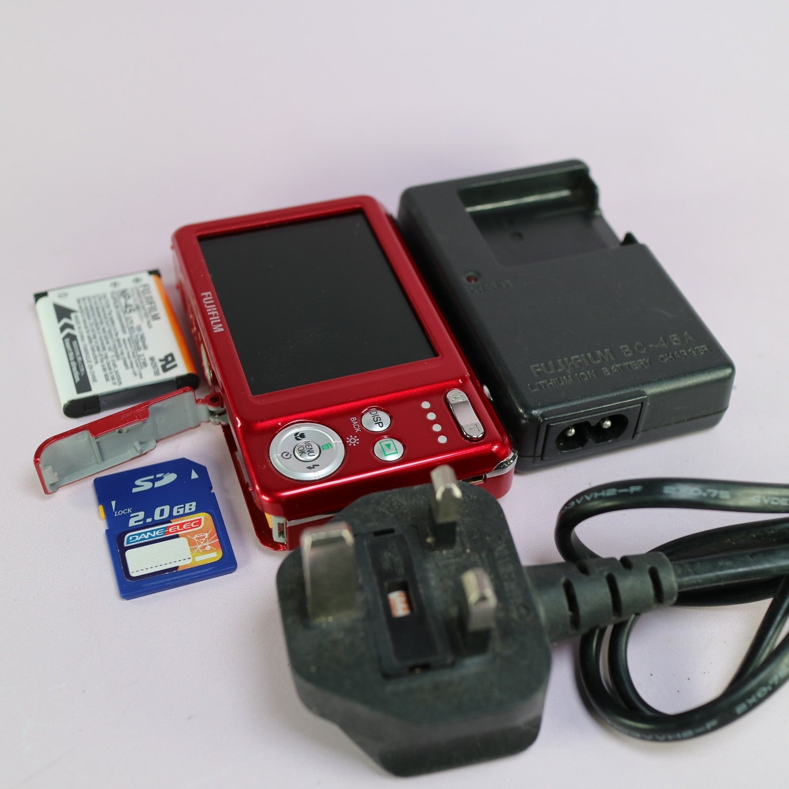 Fujifilm Digital Camera FinePix J32 12.2MP Red Tested Full Working Set