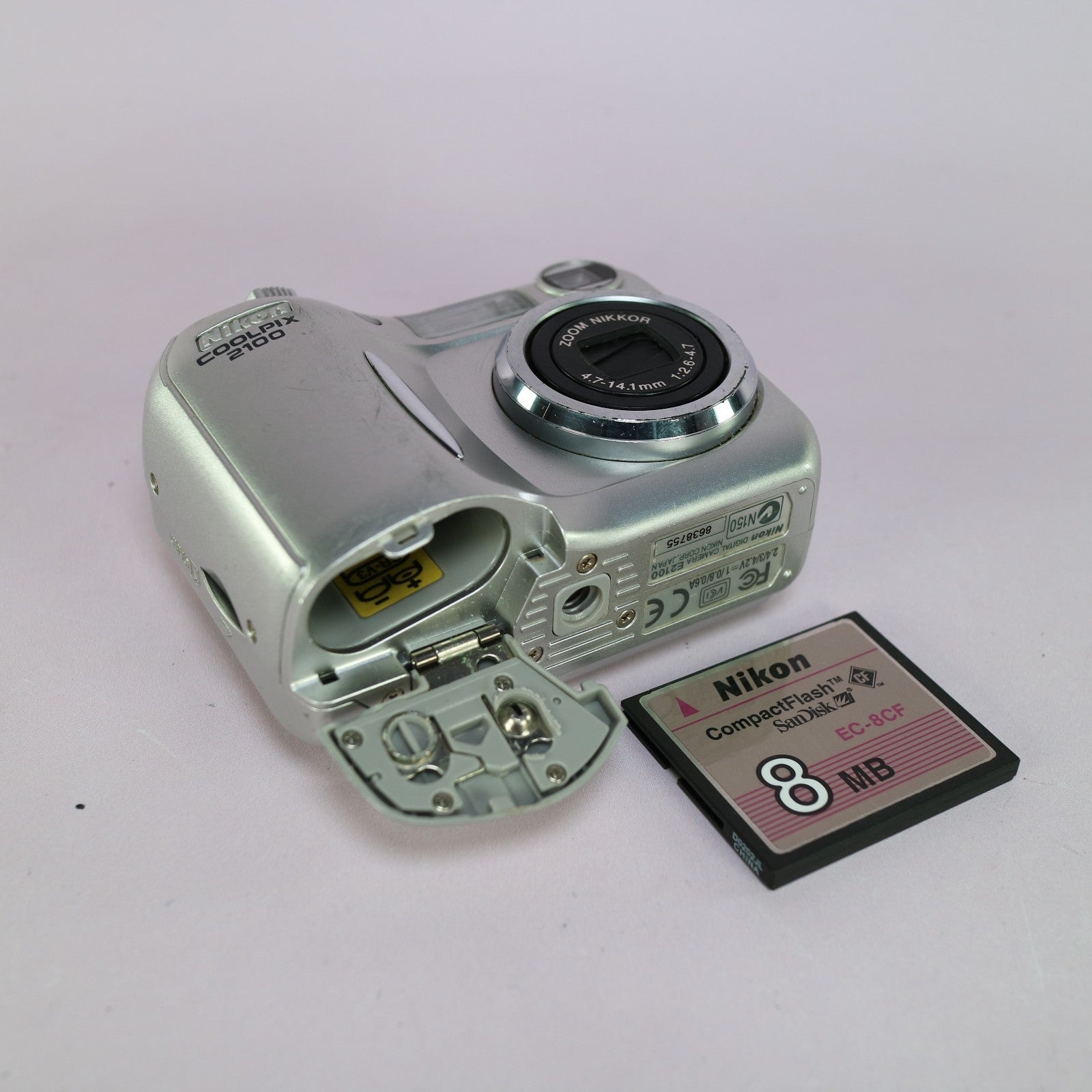 Nikon Digital Camera Coolpix 2100 2.0MP Silver Tested