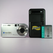 Sony Digital Camera Cybershot DSC-P200 7.2MP Silver Tested Full Set