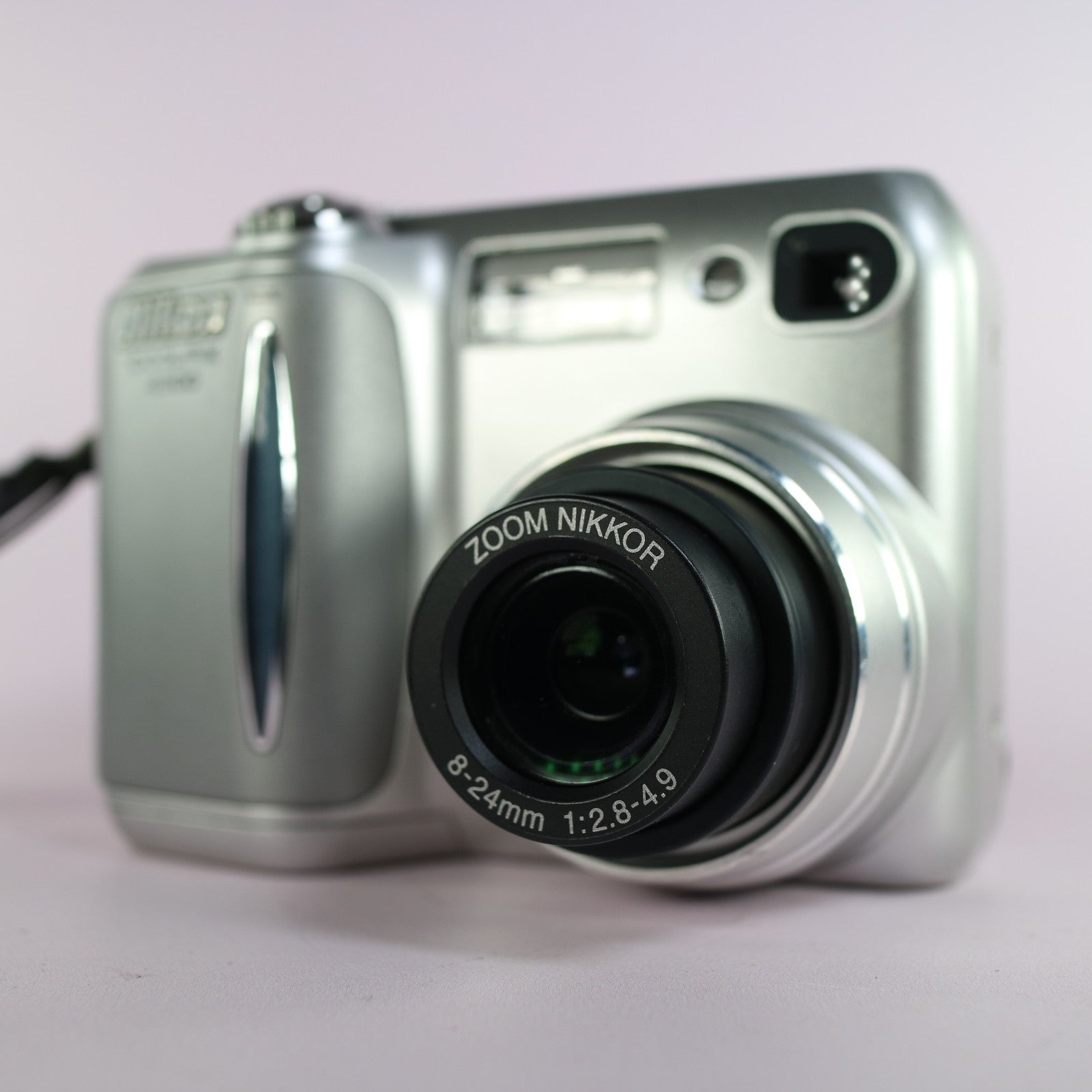 Nikon Digital Camera Coolpix 4300 4.0MP Silver Tested