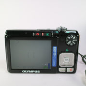 Olympus Digital Camera X-820 8.0MP Black Tested Full Set