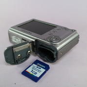 Samsung Digimax D73 7.2MP Compact Digital Camera Silver Tested