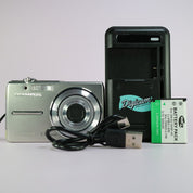 Olympus Digital Camera FE-230 7.1MP Silver Tested Full Set