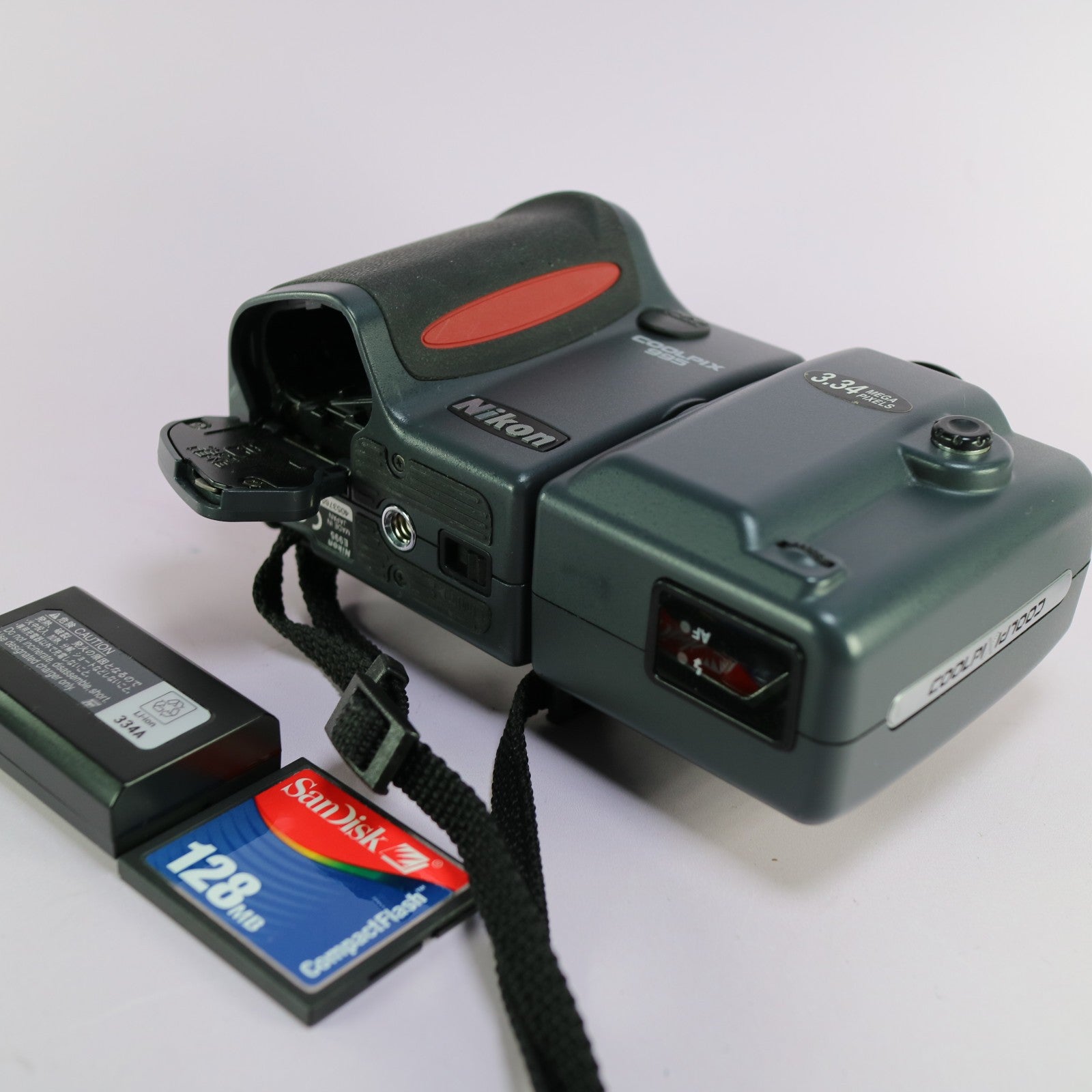 Nikon Digital Camera Coolpix 995 3.2MP Black Tested