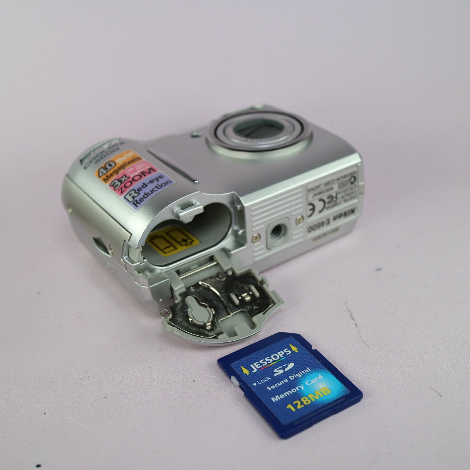 Nikon Digital Camera Coolpix 4600 4.0MP Silver Tested
