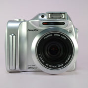 Fujifilm FinePix 2800 Zoom 2.1MP Digital Bridge Camera Silver Tested