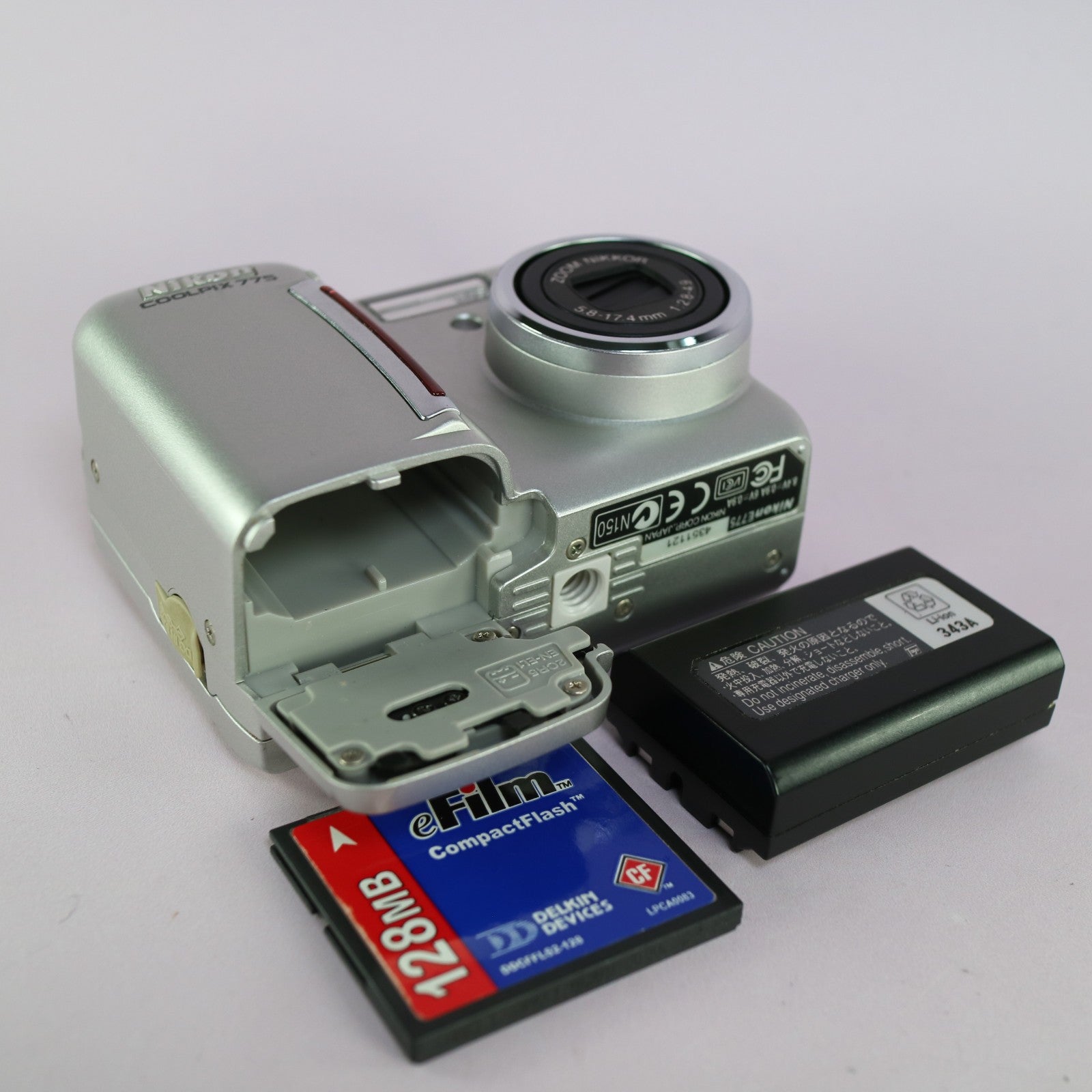 Nikon Digital Camera Coolpix 775 2.1MP Silver Tested
