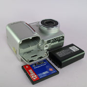 Nikon Digital Camera Coolpix 775 2.1MP Silver Tested