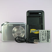 Fujifilm Digital Camera FinePix V10 5.1MP Silver Tested w/ Battery and Charger