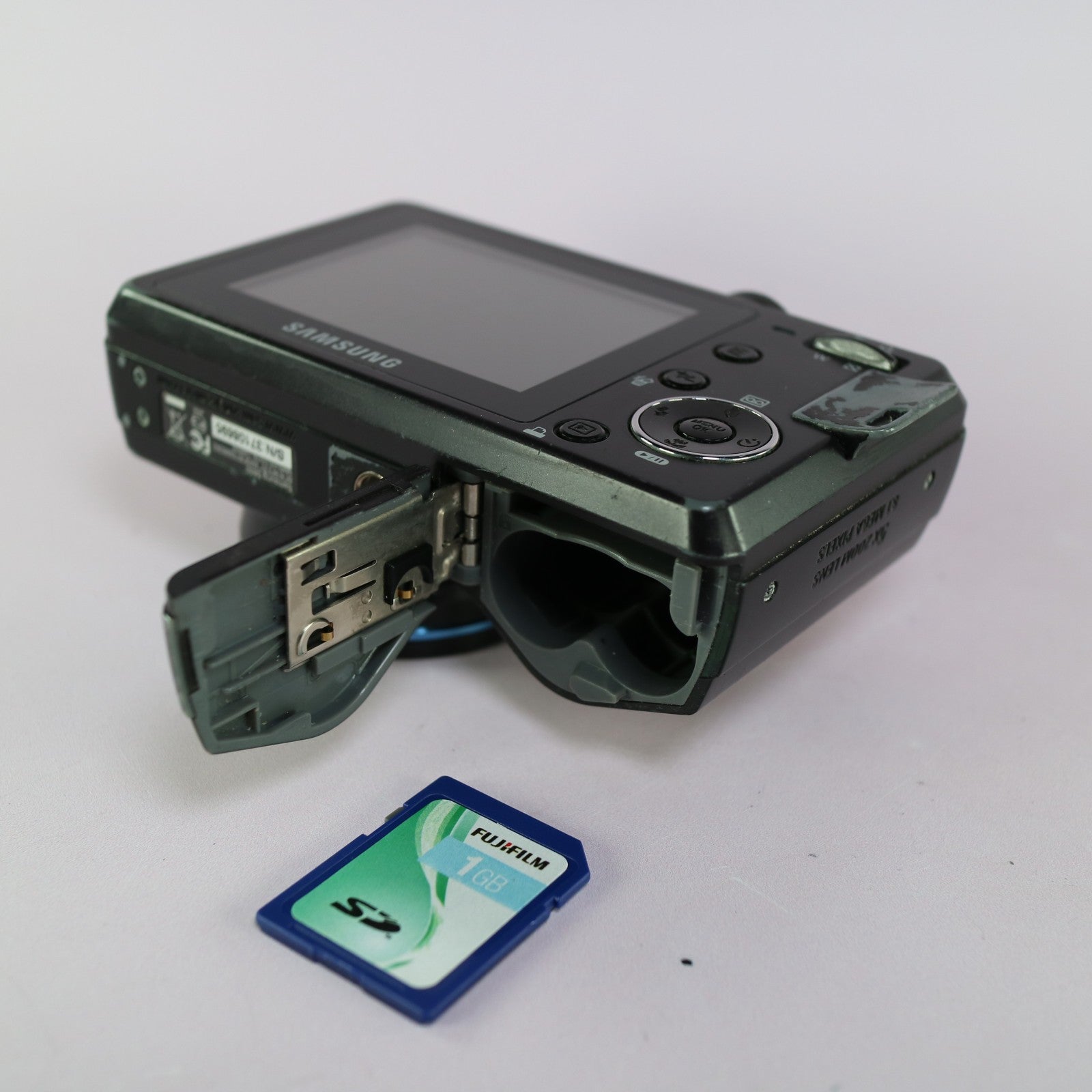 Samsung Digimax S850 8.1MP Compact Digital Camera Black Tested