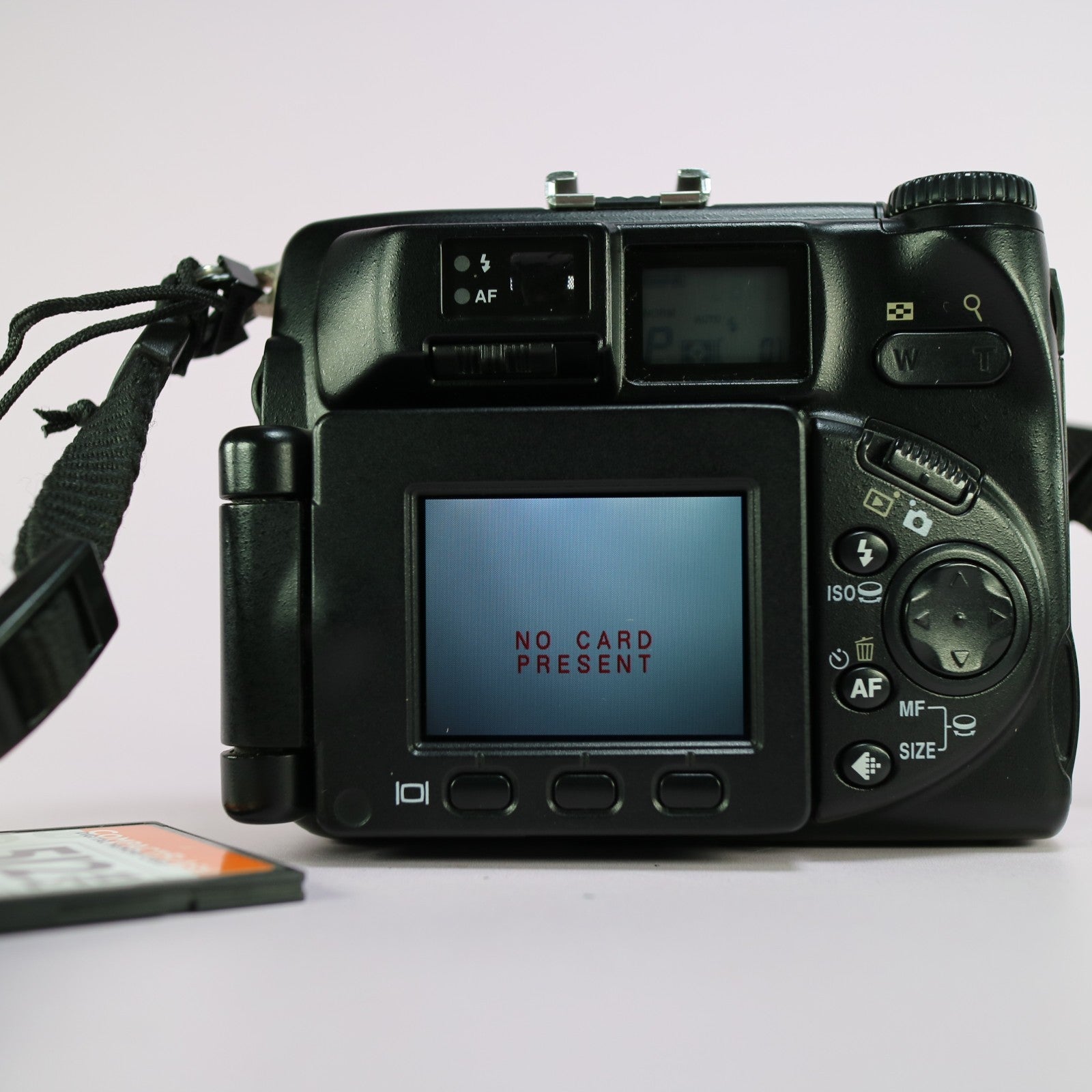 Nikon Digital Camera Coolpix 5000 5.1MP Flip Screen Black Tested