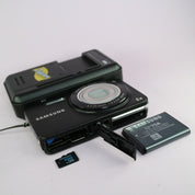 Samsung Digital Camera ST90 14.2MP Black Tested Full Working Set