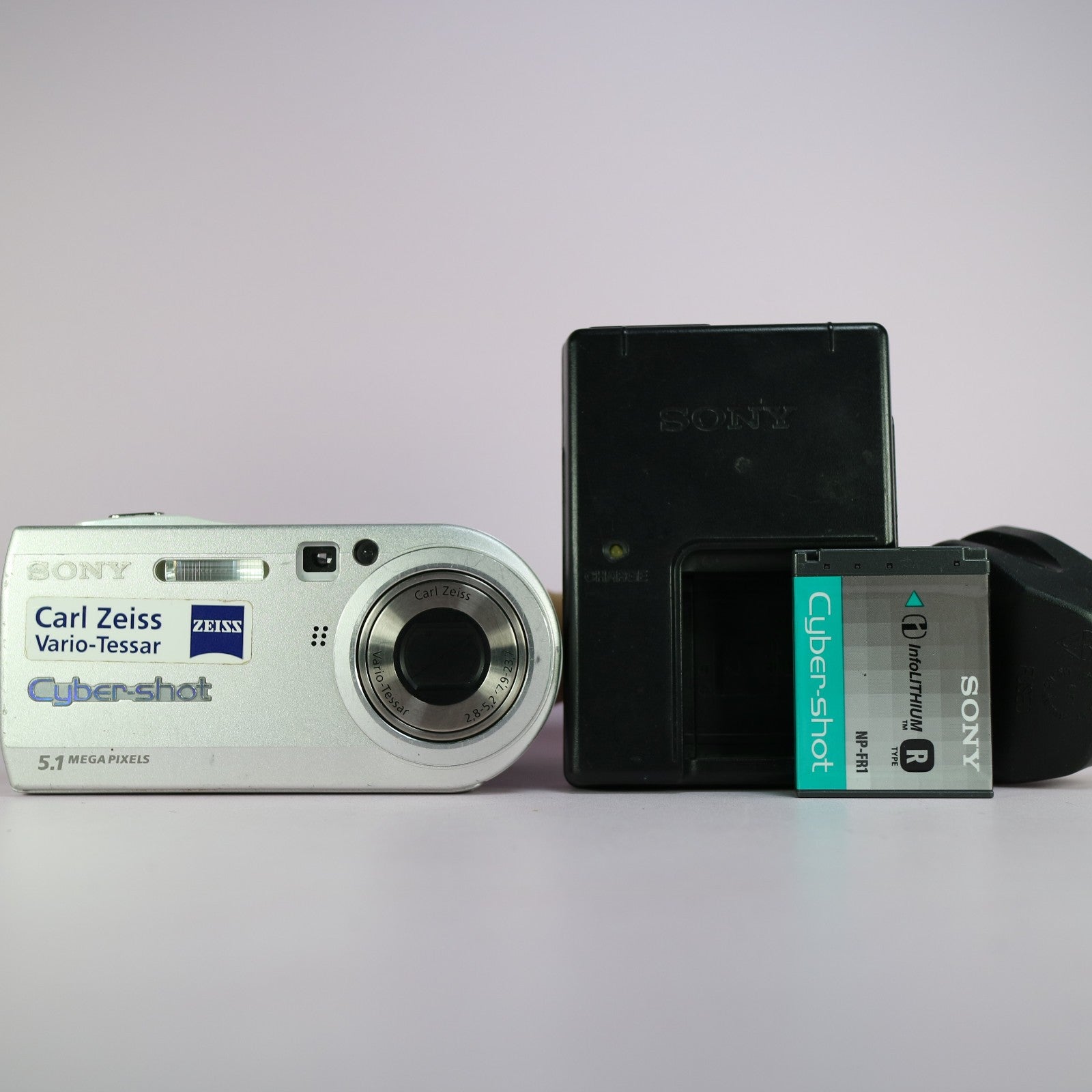 Sony Cybershot DSC-P100 5.1 MP Digital Camera Silver Tested W/ Battery + Charger
