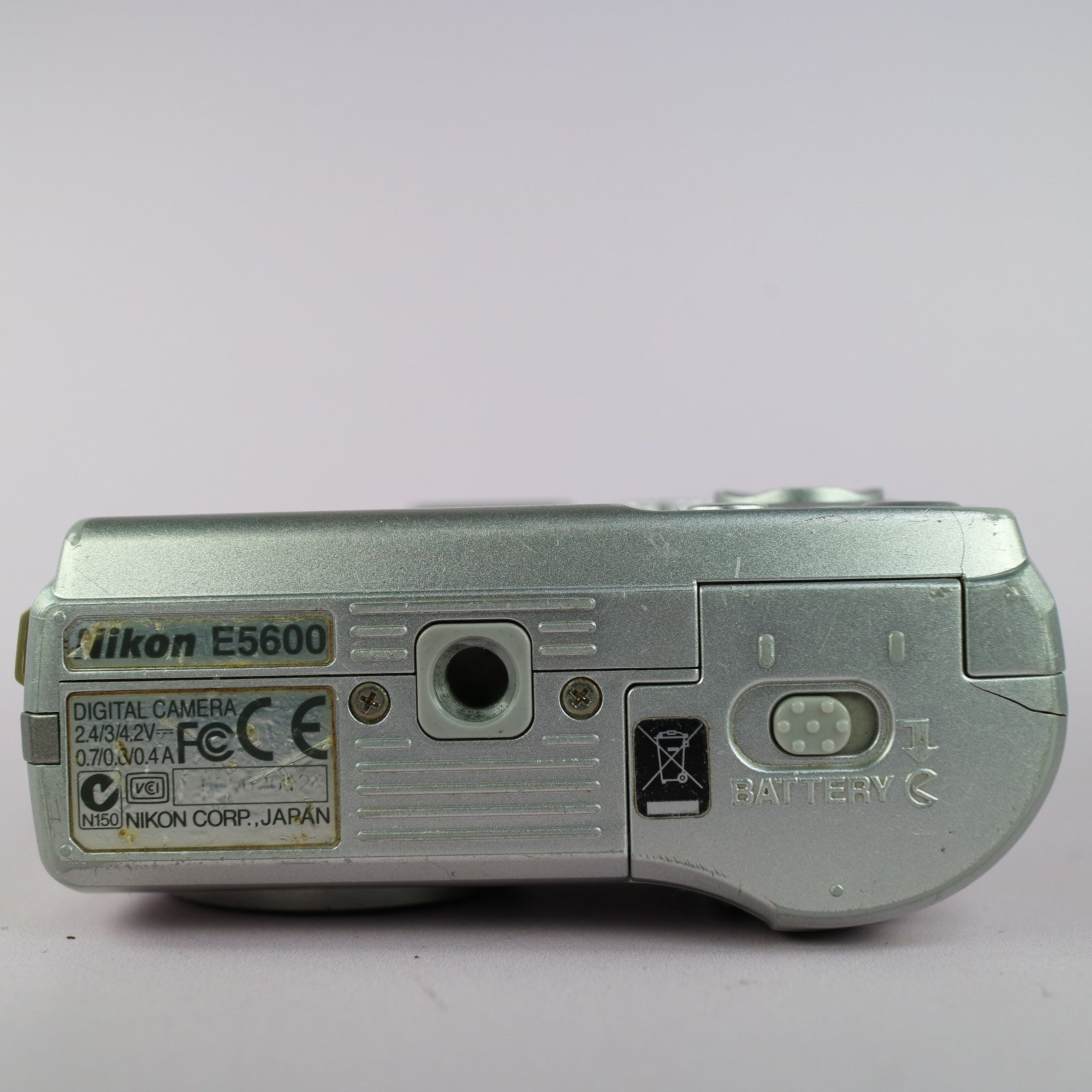 Nikon Digital Camera Coolpix 5600 5.1MP Silver Tested