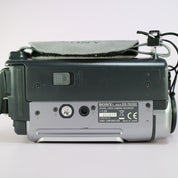 Sony Handycam DCR-TRV285E Handheld Digital8 8mm Camcorder Silver Tested Full Set