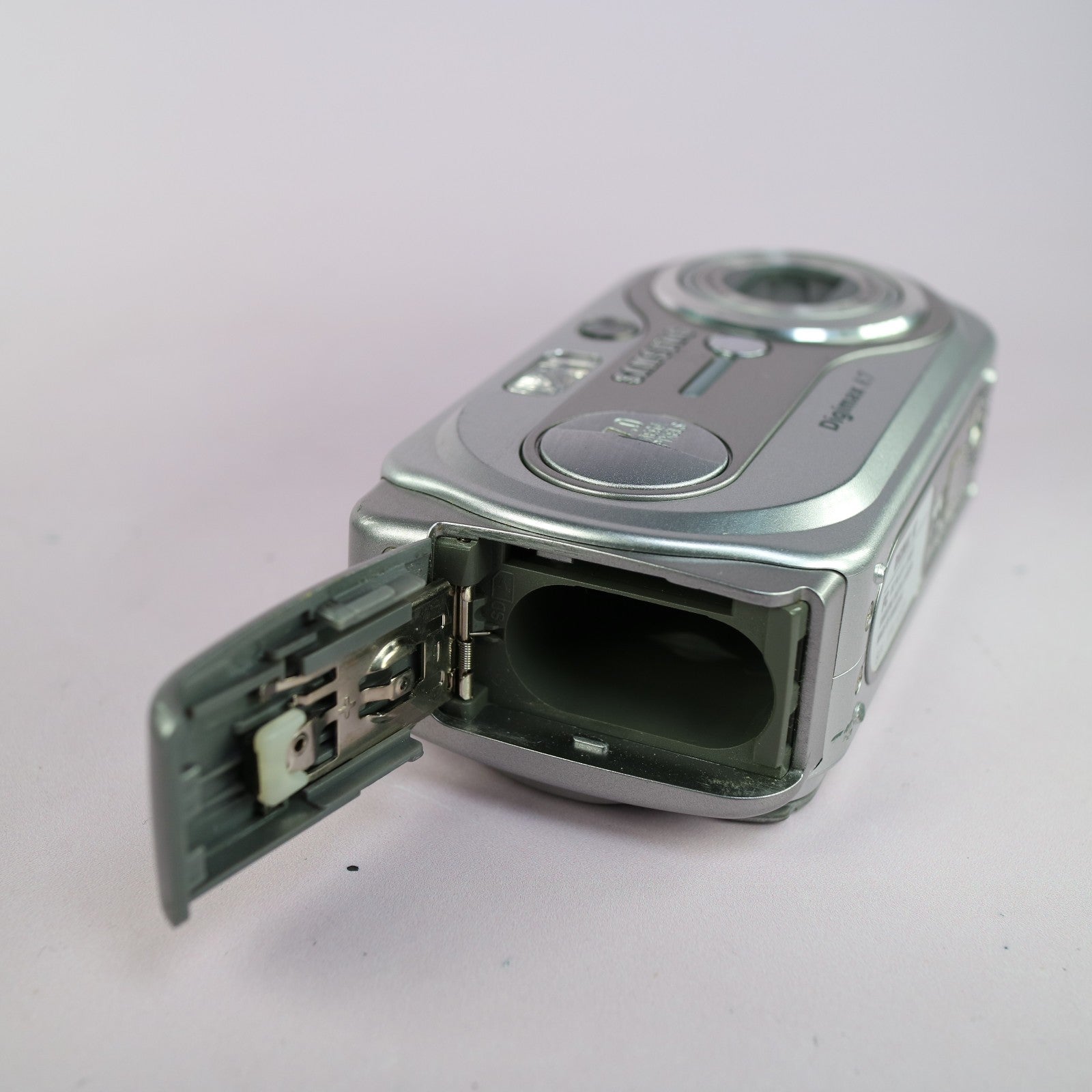 Samsung Digimax A7 7.0MP Compact Digital Camera Silver Tested