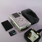 Olympus Digital Camera Mju 400 4.0MP Silver Tested Full Working Set