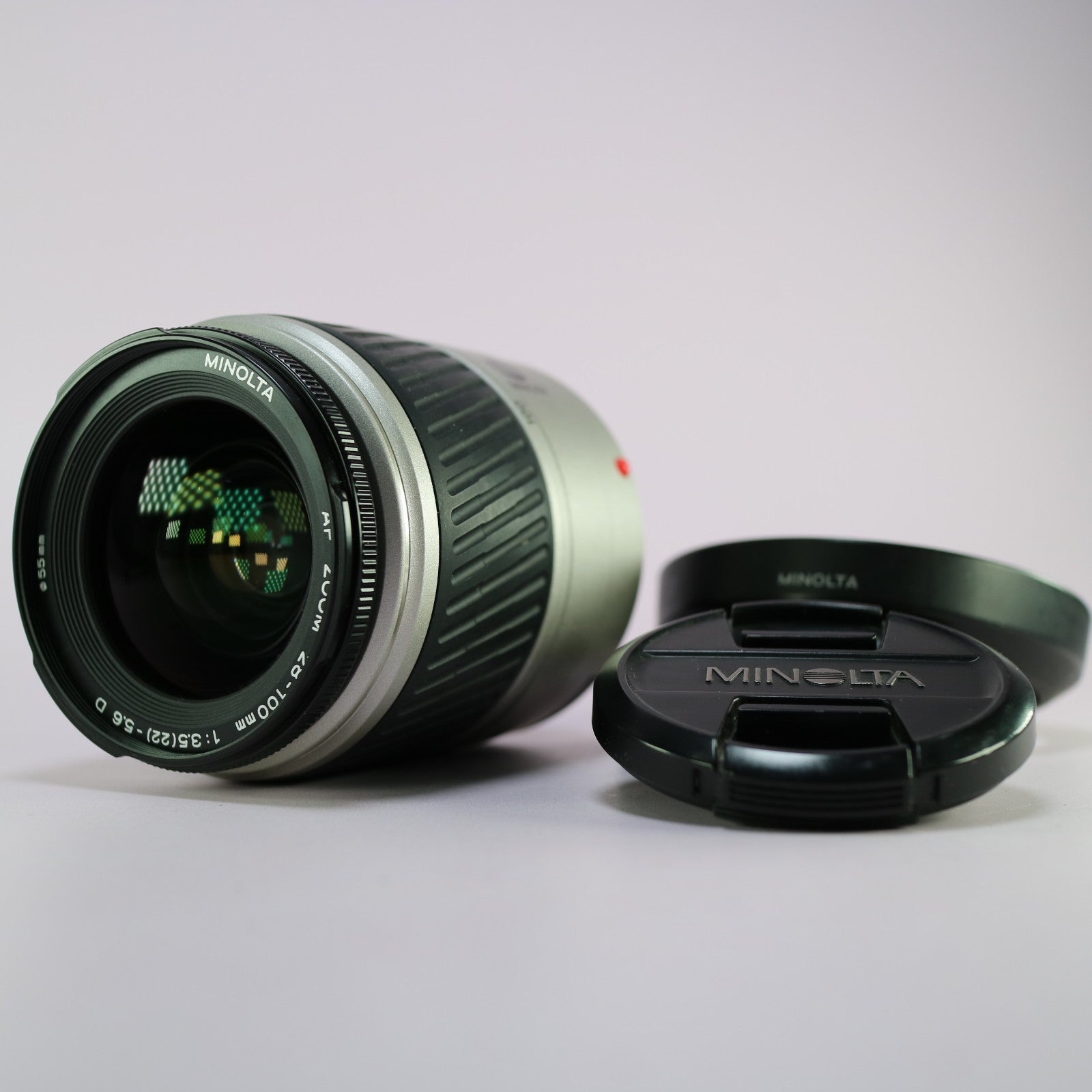 Minolta AF 28-100mm f/3.5-5.6 D Zoom Lens Minolta / Sony Mount w/ Lens Hood