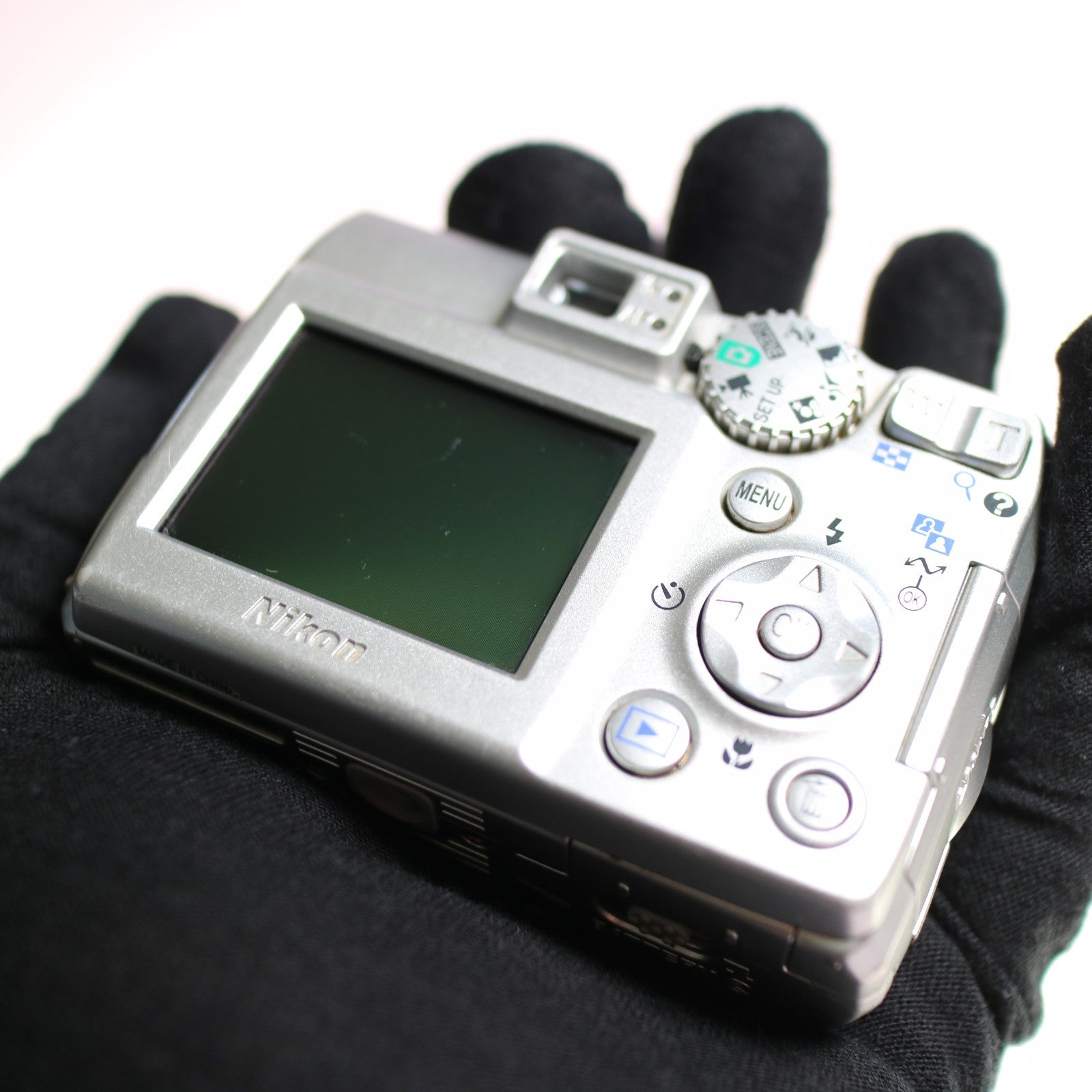 Nikon Digital Camera Coolpix 5600 5.1MP Silver Tested