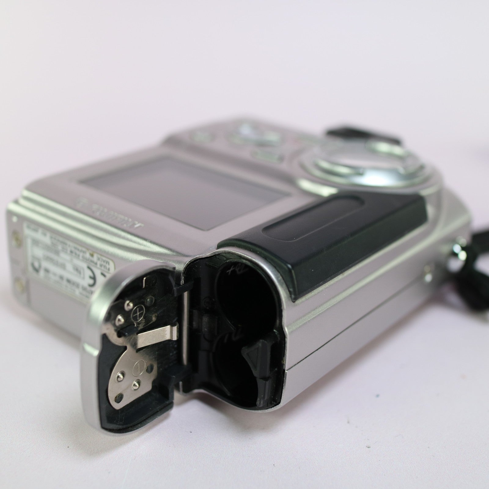 Fujifilm Digital Camera FinePix 4700 Zoom 2.4MP Silver Tested