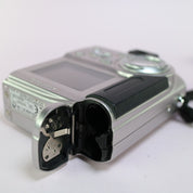 Fujifilm Digital Camera FinePix 4700 Zoom 2.4MP Silver Tested