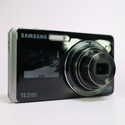 Samsung ST500 12.2MP Digital Camera Selfie Screen Black Silver Tested  Full Set