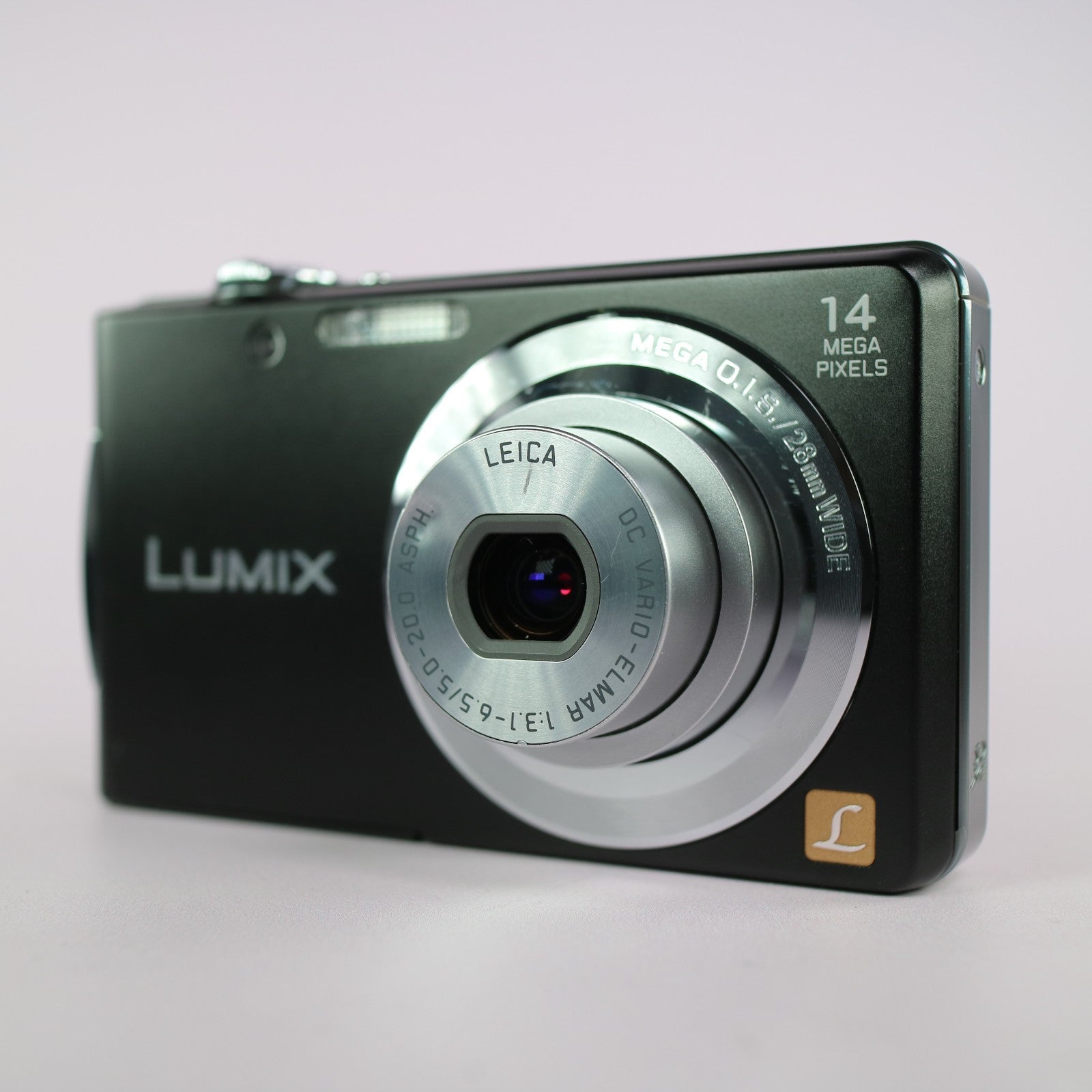 Panasonic Digital Camera Lumix DMC-FS16 14.1MP Black Tested Full Working Set