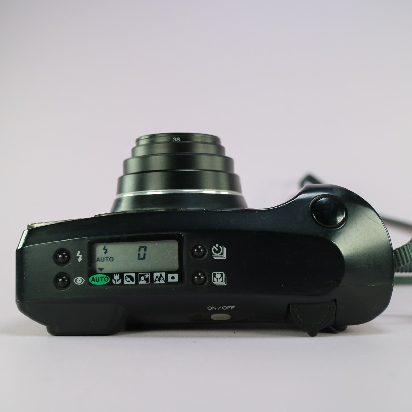 Minolta Riva Zoom 135 EX 35mm Film Point and Shoot Camera Black Tested