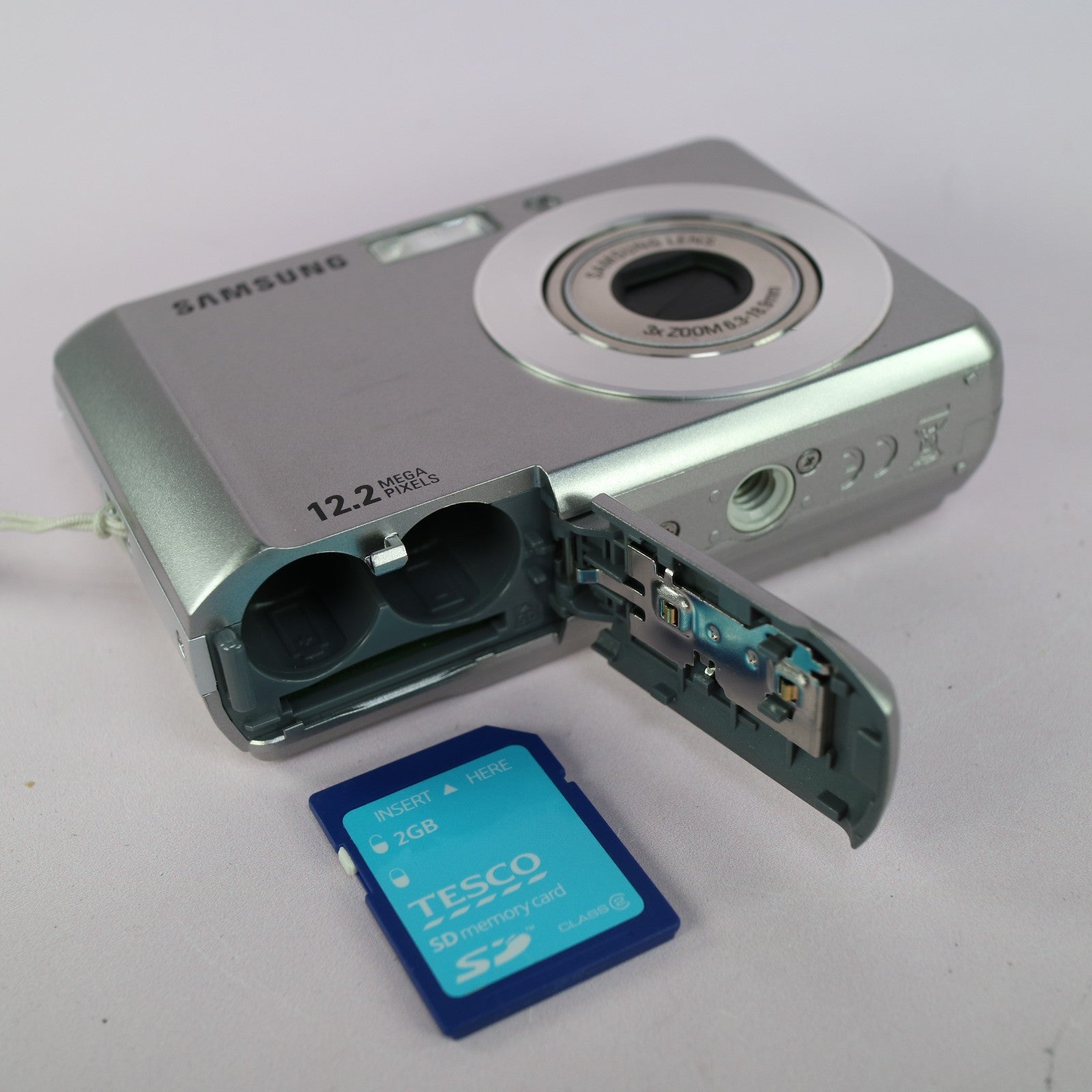 Samsung Digital Camera ES17 10.2MP Silver Tested