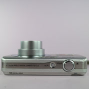 Casio Digital Camera Exilim EX-Z20 8.1MP Silver Tested Full Working Set