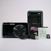 Samsung ST500 12.2MP Digital Camera Selfie Screen Black Silver Tested  Full Set