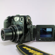 Nikon Digital Camera Coolpix 5000 5.1MP Flip Screen Black Tested Full Set