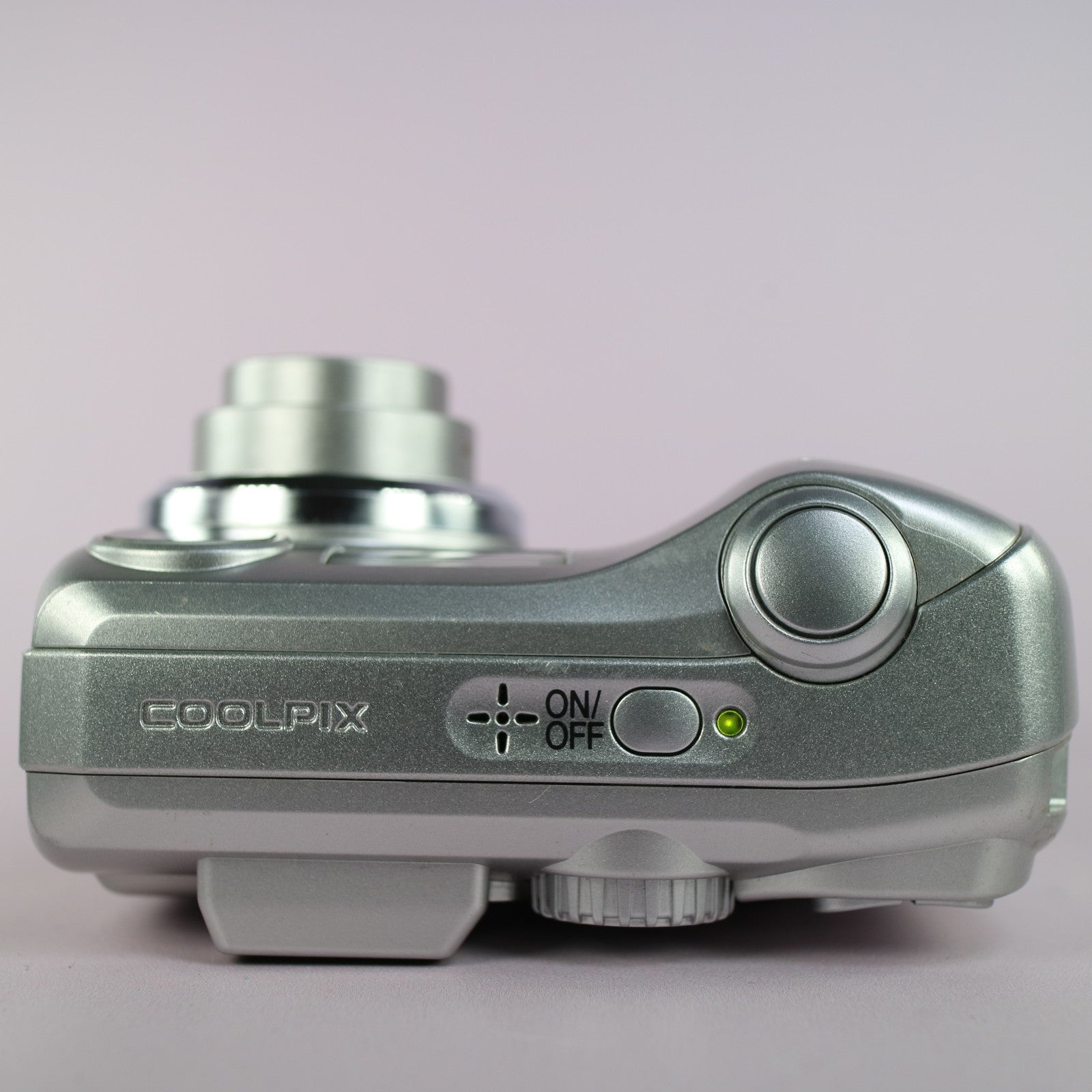 Nikon Digital Camera Coolpix 2200 2.0MP Silver Tested