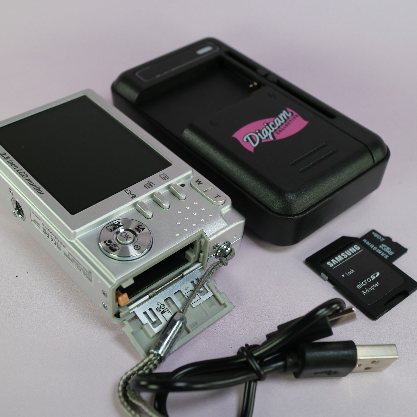 Traveler Digital Camera Slimline X5 5.2MP Silver Tested