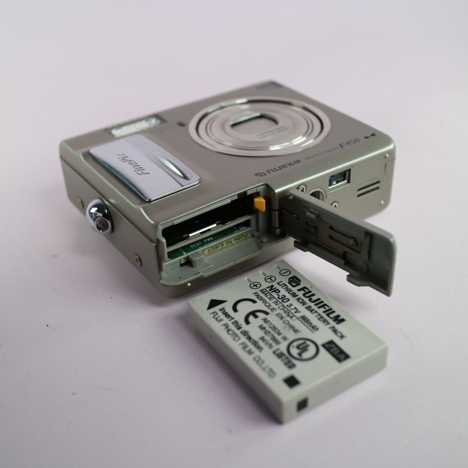 Fujifilm Digital Camera FinePix F450 5.2MP Silver Tested