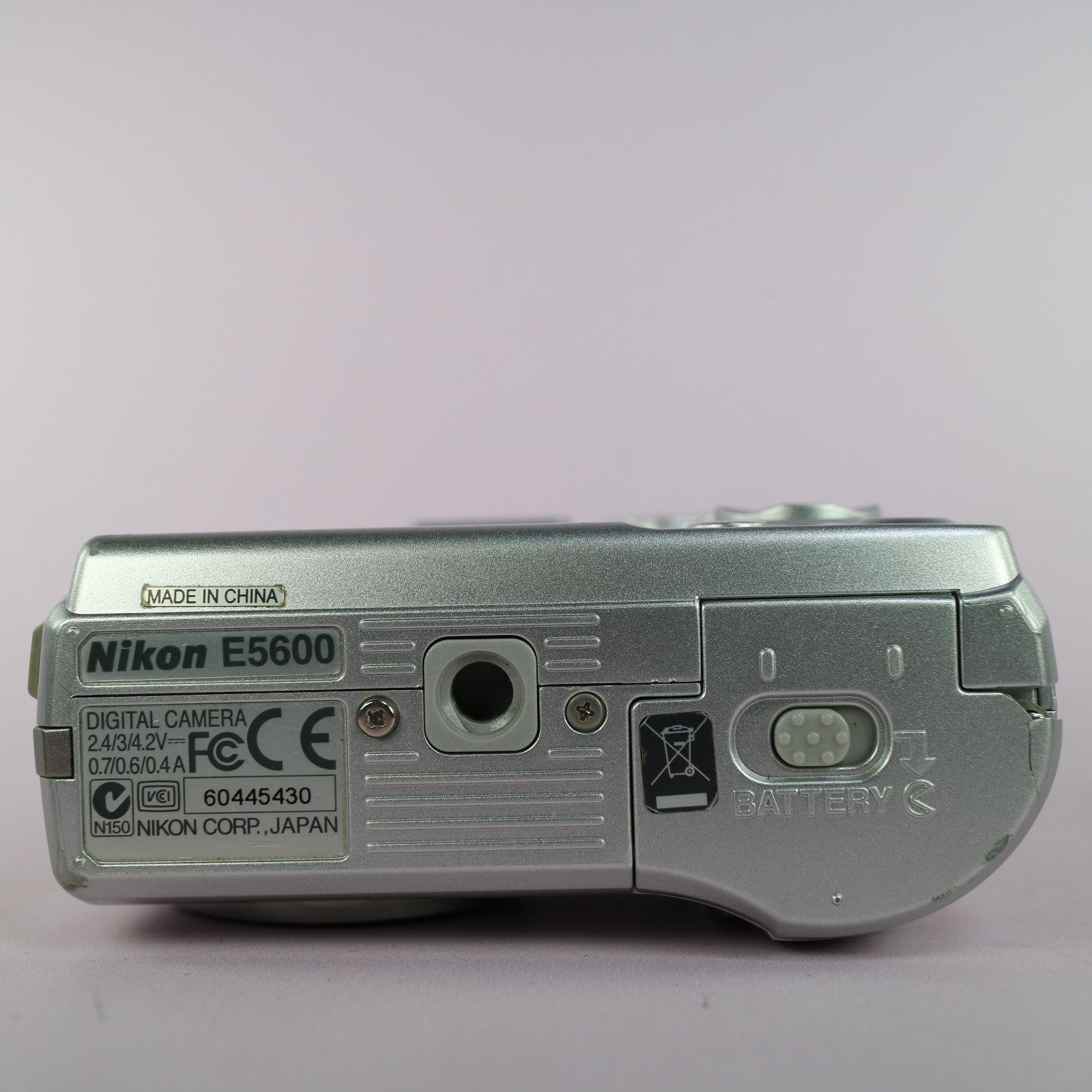 Nikon Digital Camera Coolpix 5600 5.1MP Silver Tested