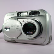 Fujifilm Digital Camera FinePix 2600 Zoom 2.0MP Silver Tested w/ Smartmedia Card