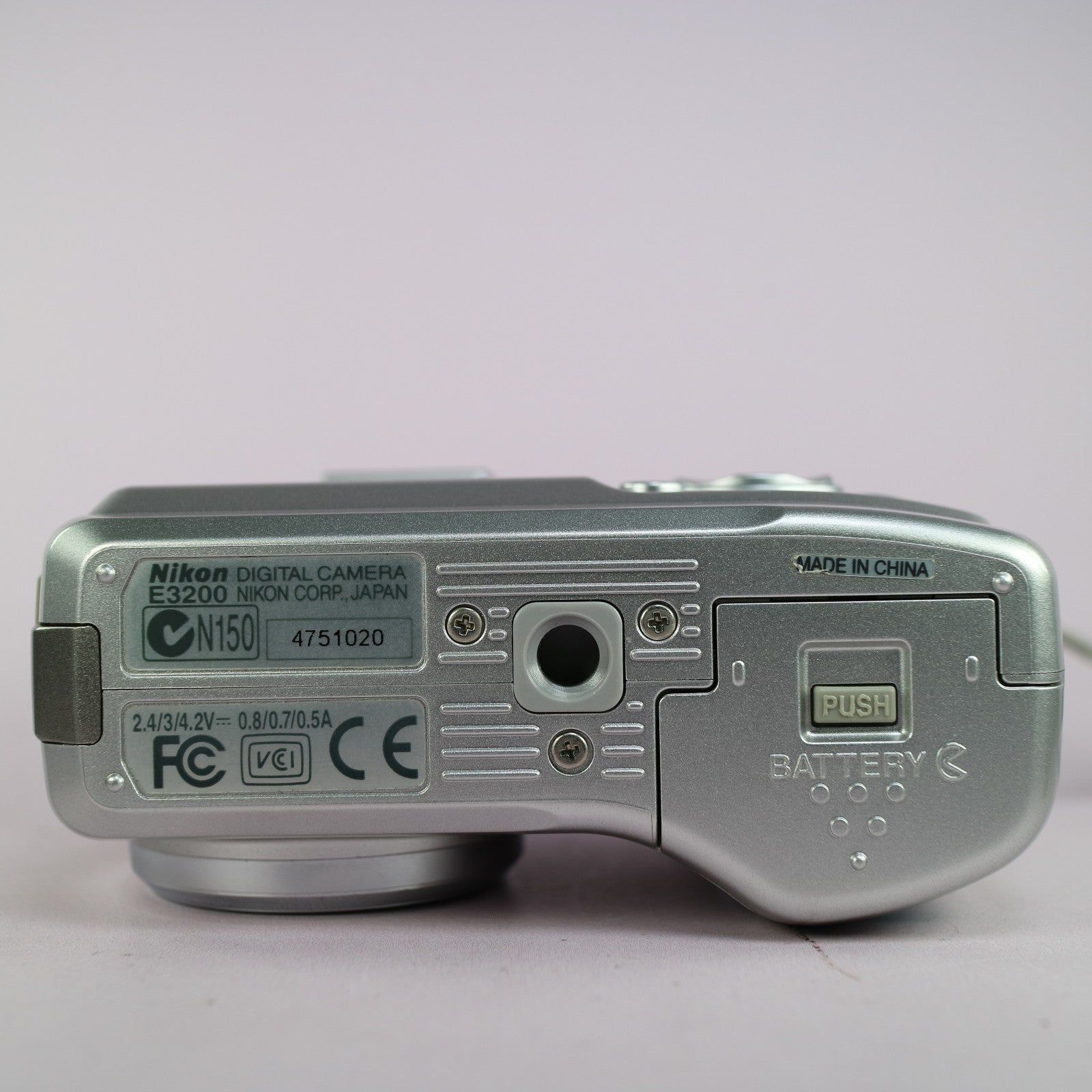 Nikon Digital Camera Coolpix 3200 3.2MP Silver Tested
