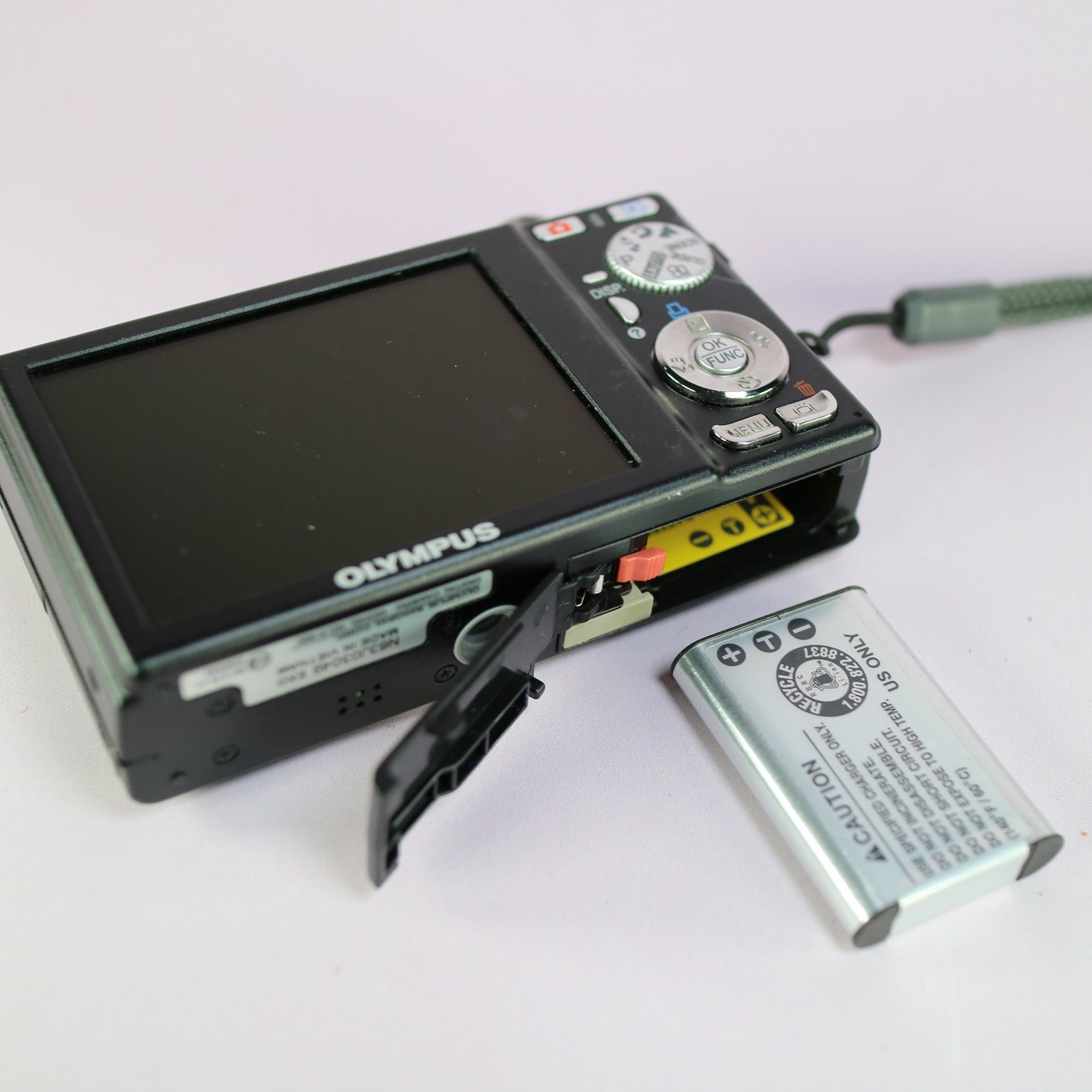 Olympus Digital Camera X-880 8.0MP Black Tested