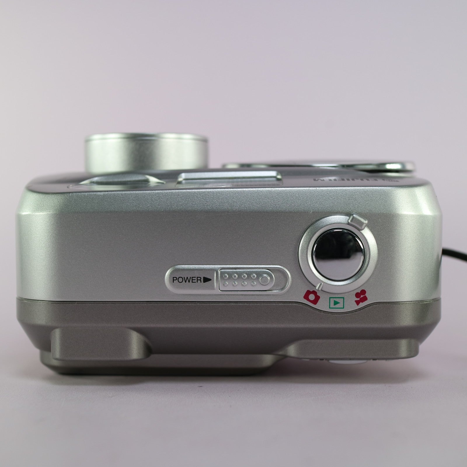Fujifilm Digital Camera FinePix 2600 Zoom 2.0MP Silver Tested