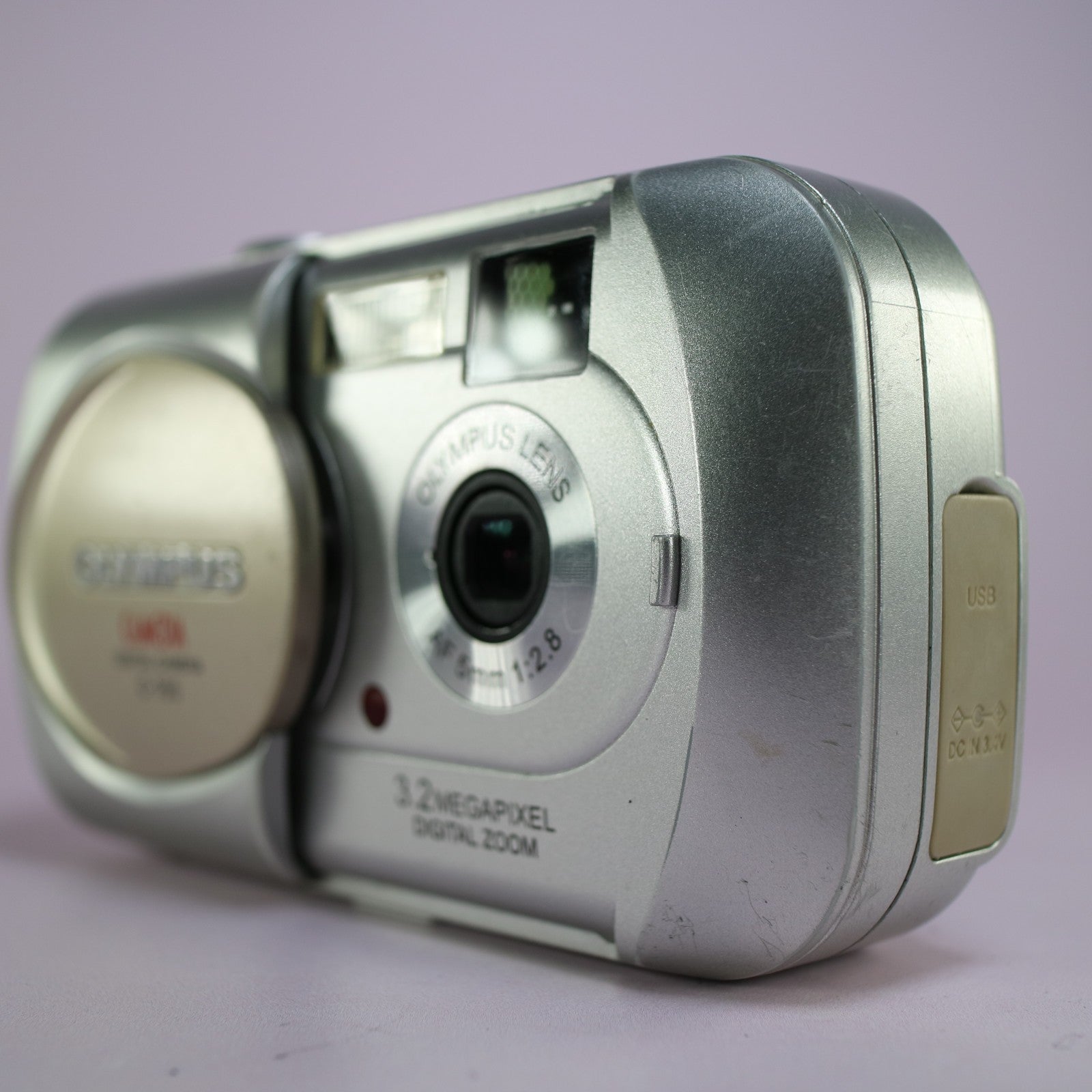 Olympus Camedia C-160 Zoom 2.0MP Compact Digital Camera Silver Tested